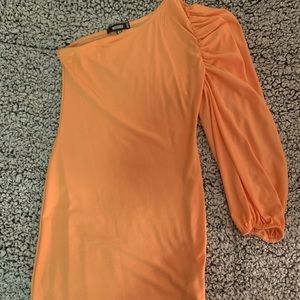 MISSGUIDED peach one shoulder balloon sleeve dress